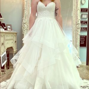Wedding dress